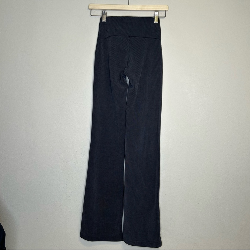 Lululemon Brushed Softstreme Ribbed zip‎ flared pant 32.5” black size 0 - Picture 3 of 12